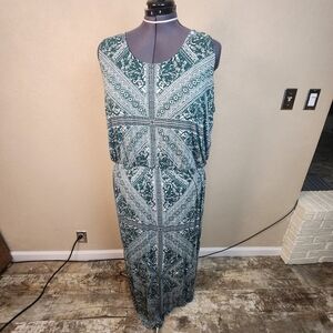 Maurices Green and White Maxi Dress Size 3 (3X) 5772